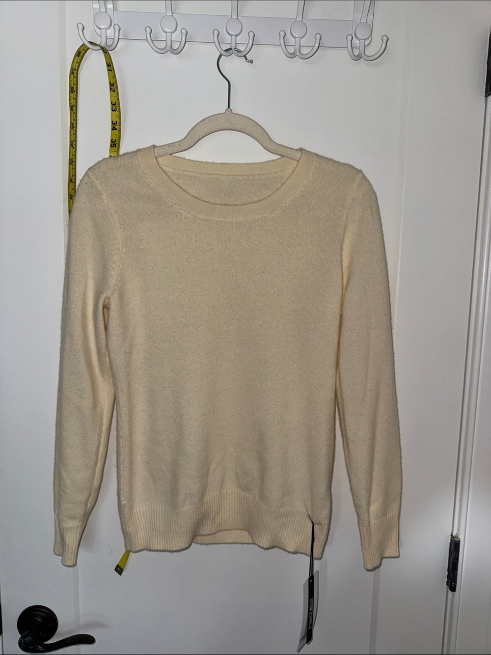 100% Cashmere Cream Crewneck Women's Sweater